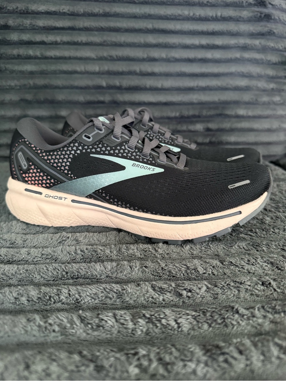 Brooks Ghost 14 women’s size 7